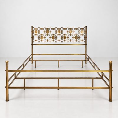 Letto matrimoniale in ottone con inserti decorativi (produzione Borsani, Varedo)