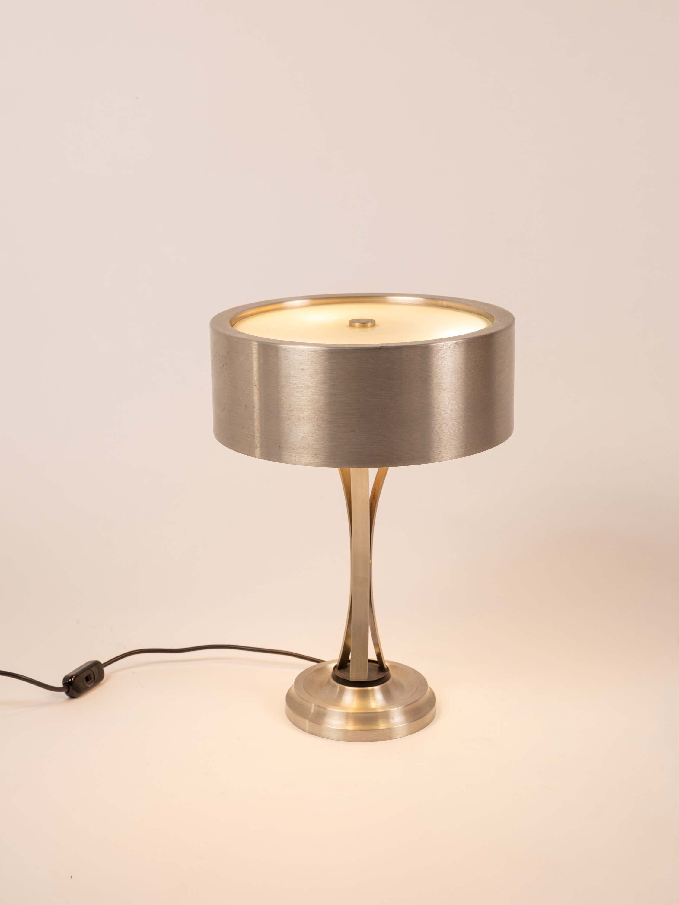 Oscar Torlasco - Lampada da tavolo con diffusore orientabile