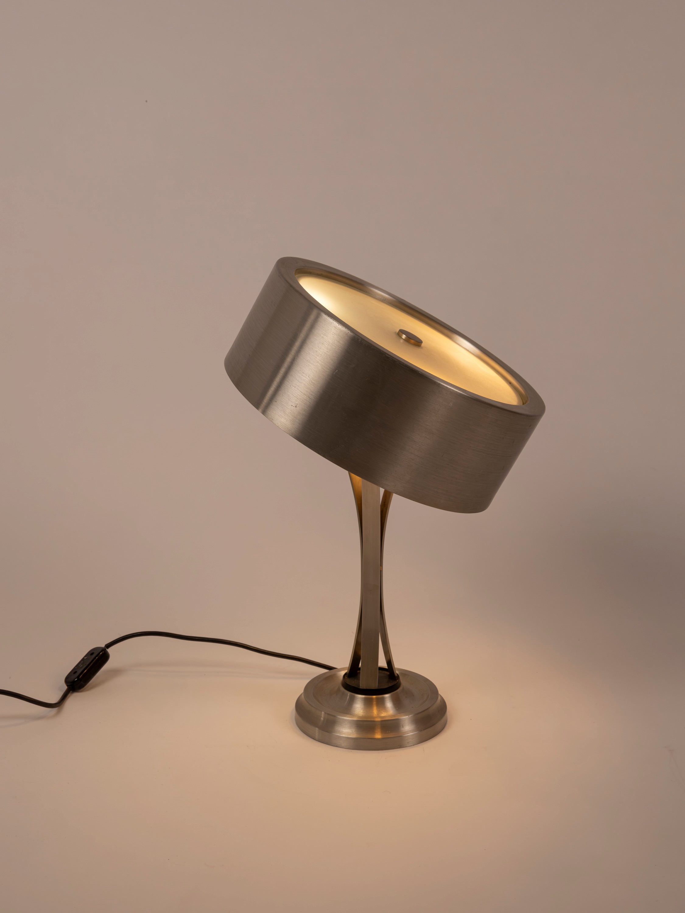 Oscar Torlasco - Lampada da tavolo con diffusore orientabile