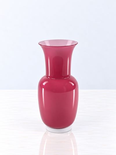 Vaso modello opalino in vetro incamiciato rosa, 1991