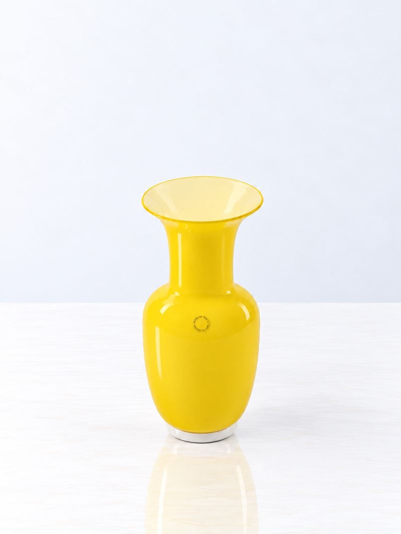 Venini - Vaso modello opalino in vetro incamiciato giallo (firmato, 1998)