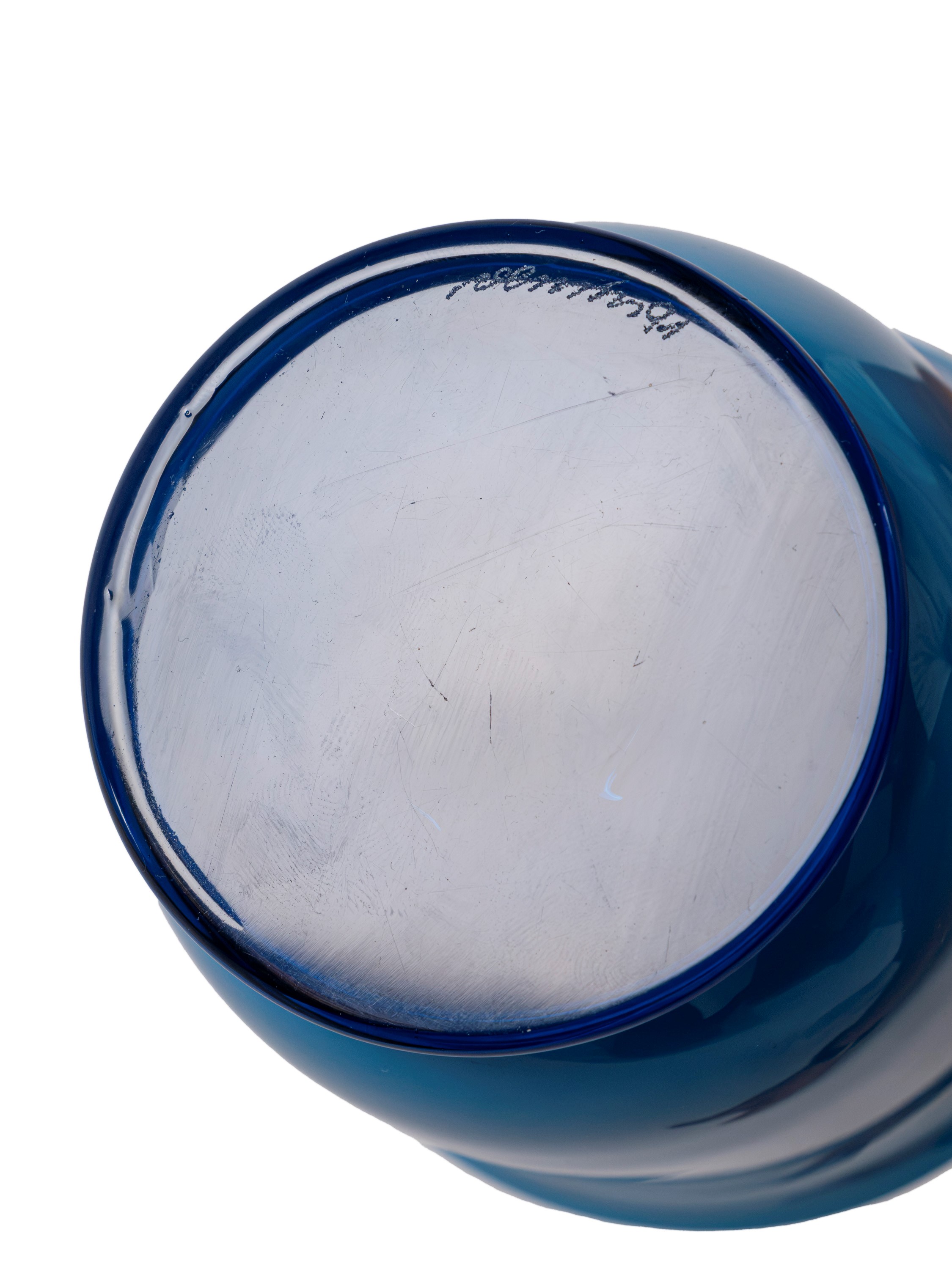 Venini - Vaso modello anni Trenta in vetro incamiciato blu