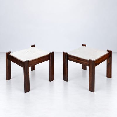 Coppia di tavolini serie MP-41, legno e piano in marmo (anni '60 ca.)