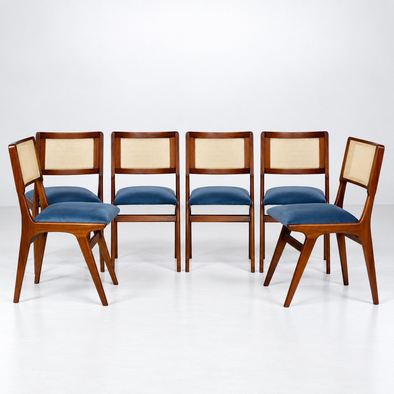 (attribuibile A) Martin Eisler - Set di sei sedie in legno con paglia di Vienna