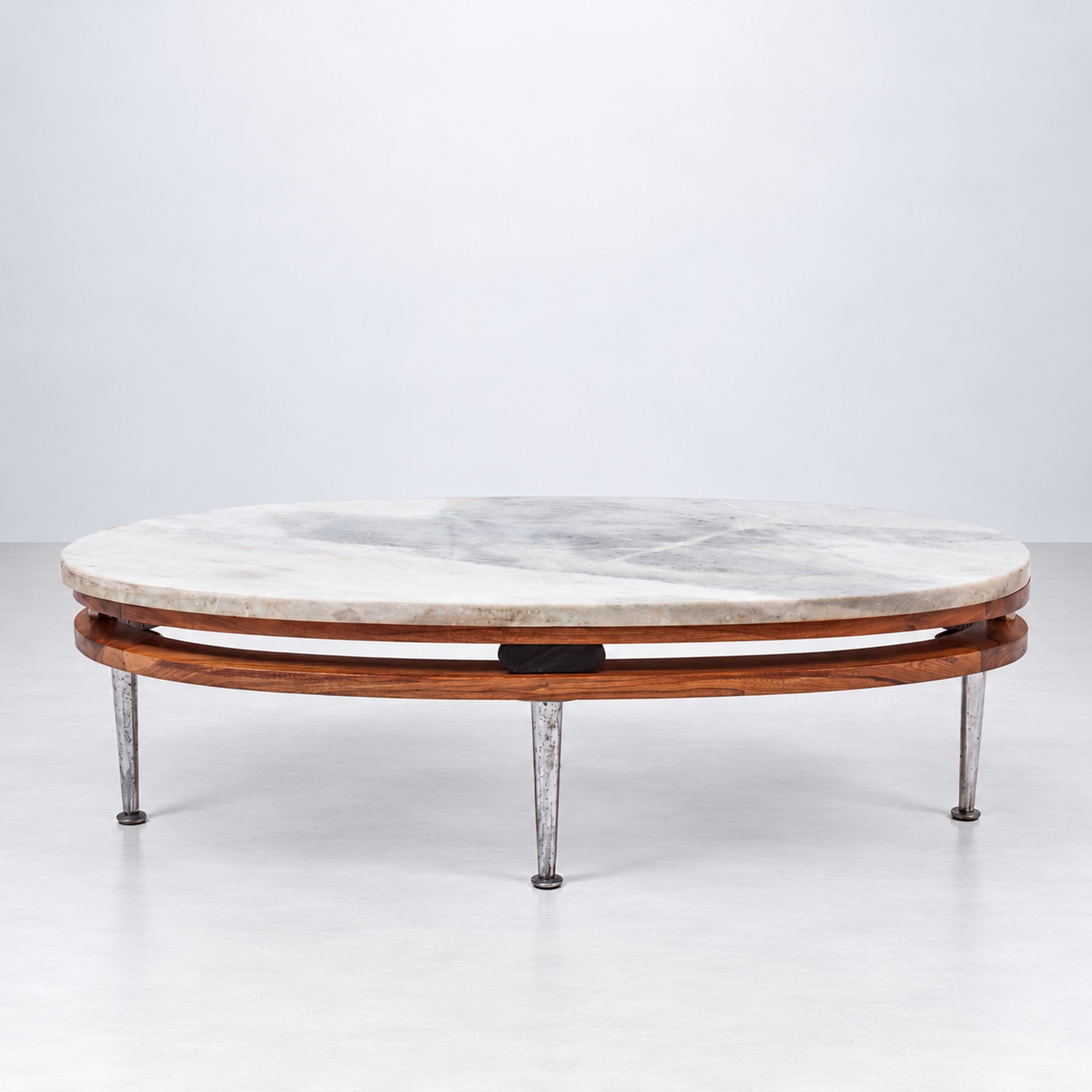 Tavolo basso, piano ovale in marmo con struttura in legno e metallo, anni ’60 circa