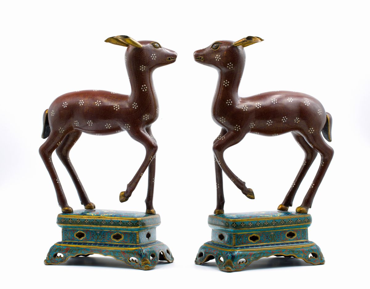 Cina, Dinastia Qing, Coppia di cerbiatti in cloisonné, fine XIX secolo