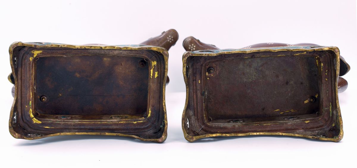Cina, Dinastia Qing, Coppia di cerbiatti in cloisonné, fine XIX secolo