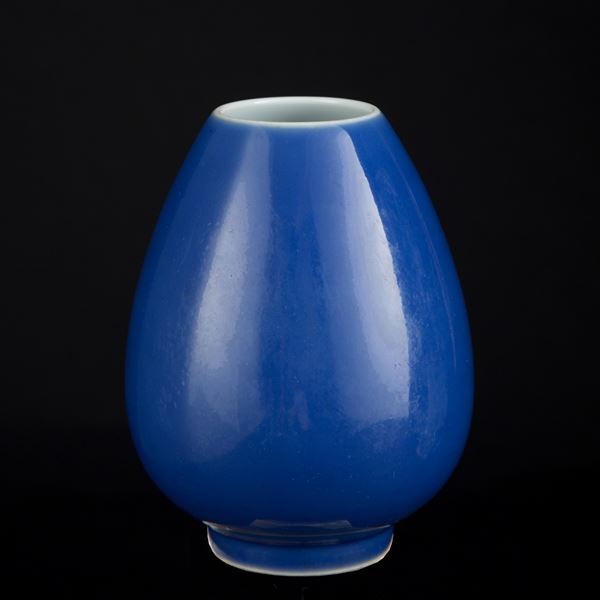 A SMALL LOTUS-BUD SHAPED WATERPOT