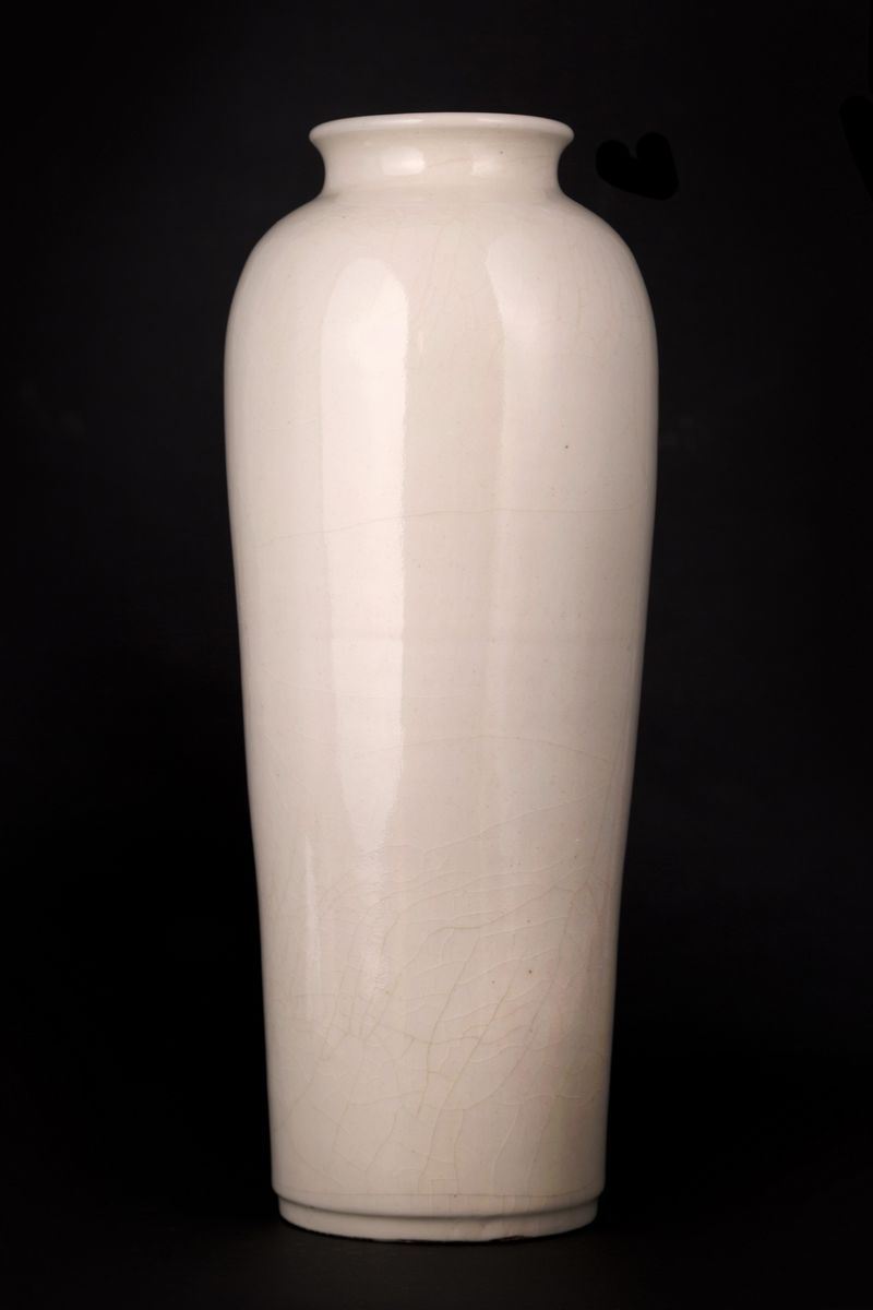 VASO IN PORCELLANA DEHUA