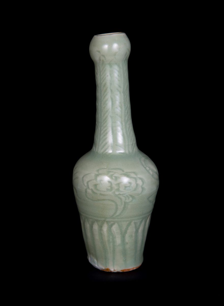VASO A TESTA D’AGLIO IN PORCELLANA CELADON