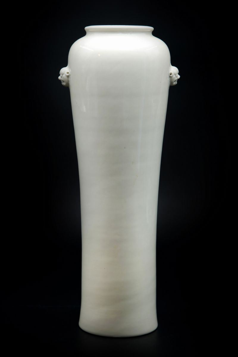 ° VASO IN PORCELLANA DEHUA