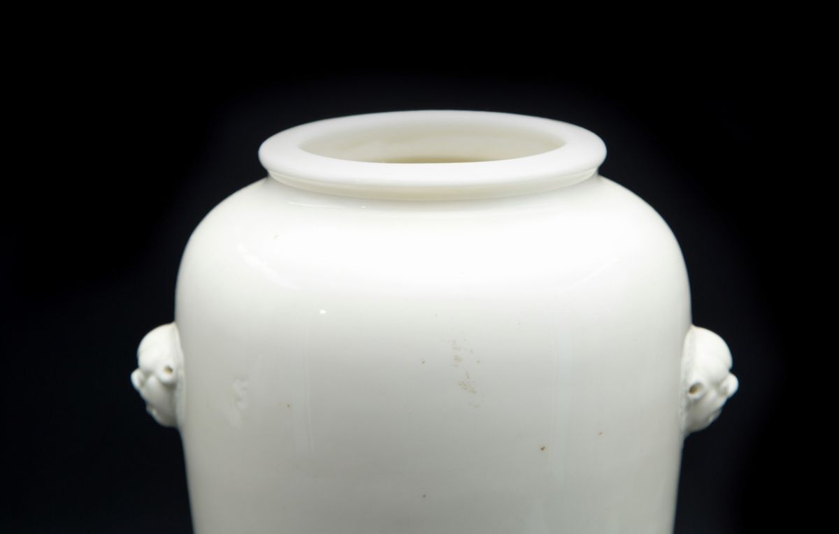 ° VASO IN PORCELLANA DEHUA