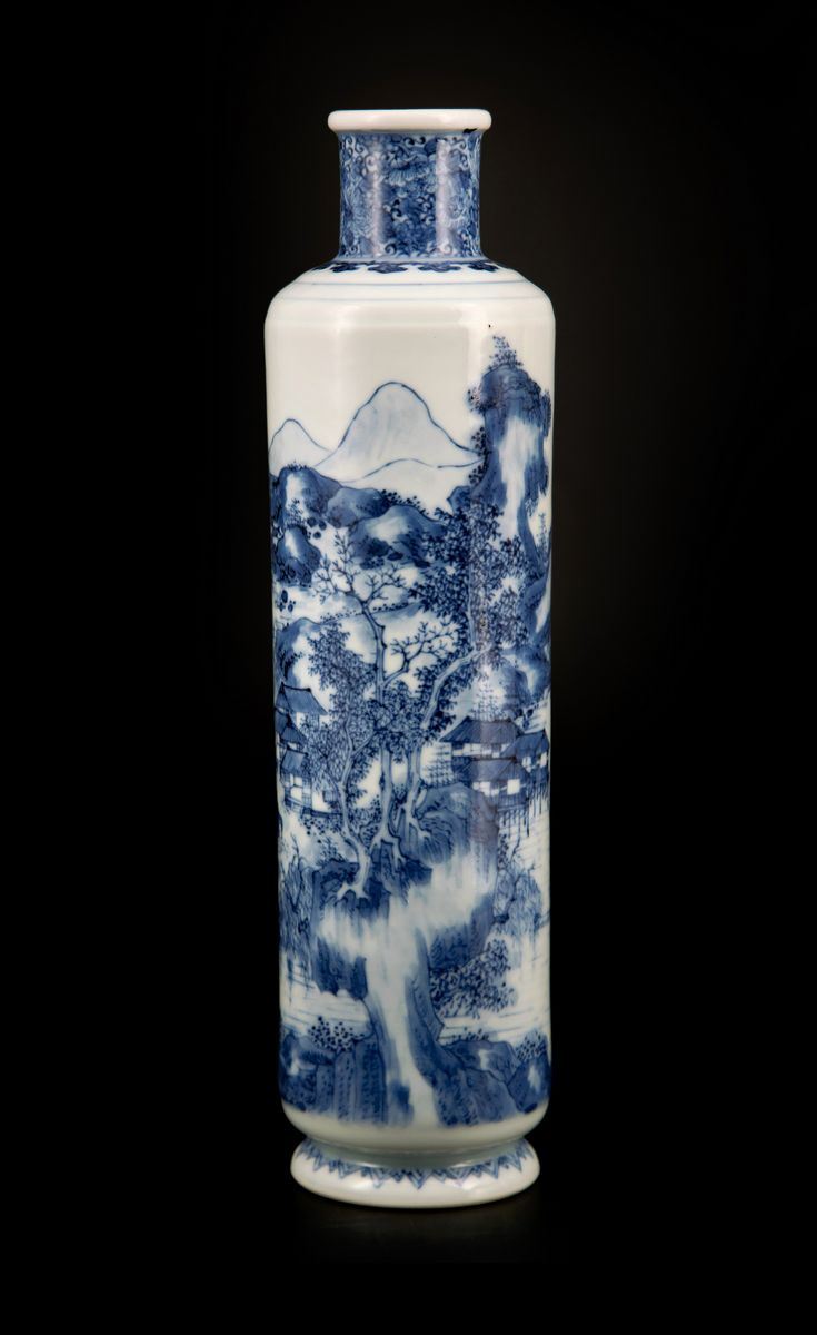 ° VASO IN PORCELLANA BIANCO E BLU