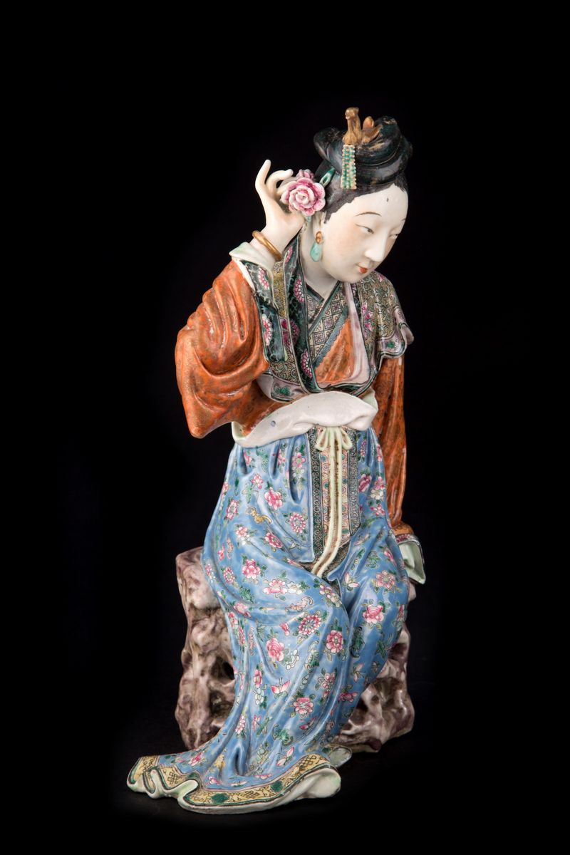 QUATTRO RARE FIGURE IN PORCELLANA