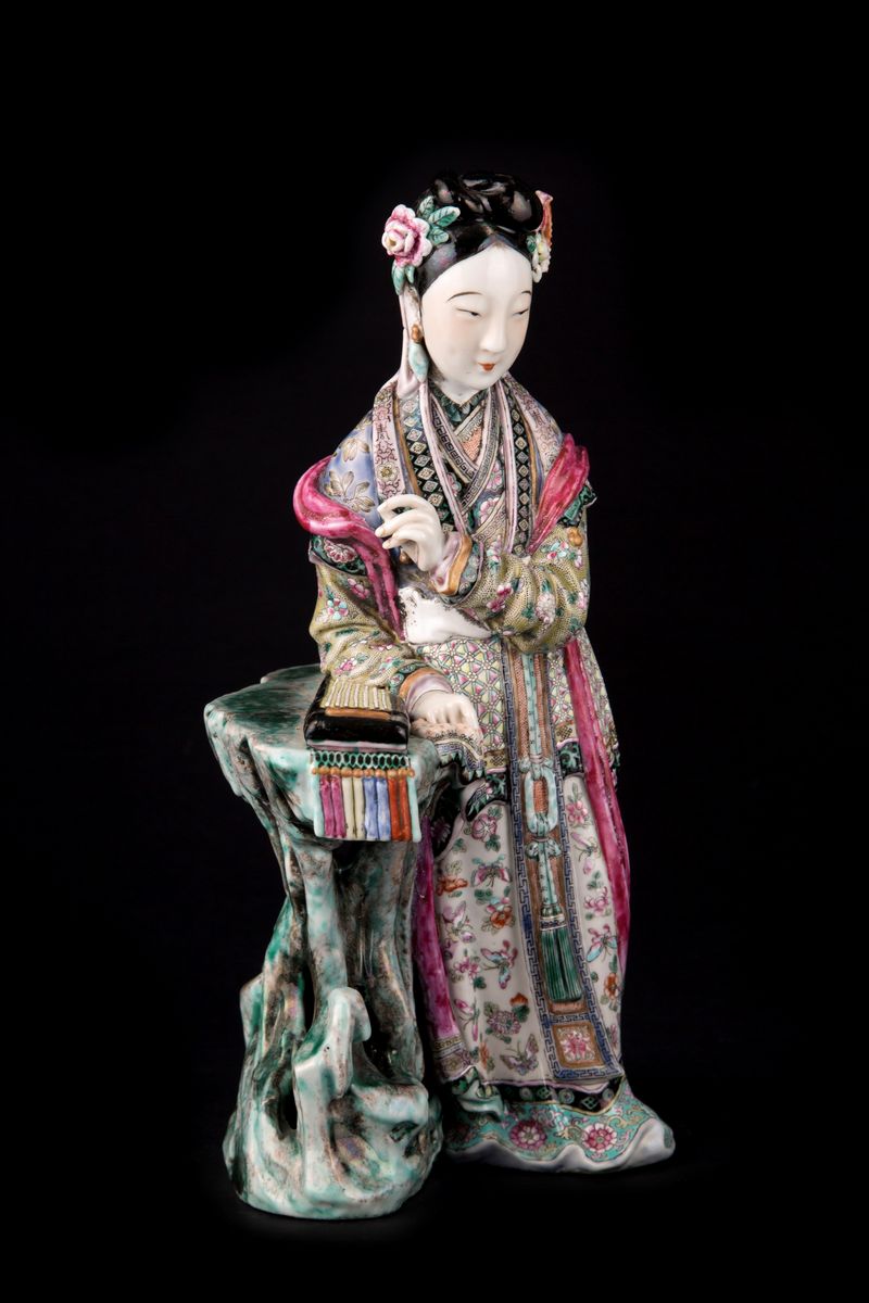 QUATTRO RARE FIGURE IN PORCELLANA