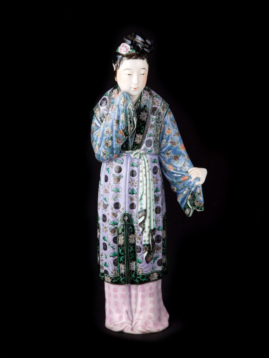 QUATTRO RARE FIGURE IN PORCELLANA