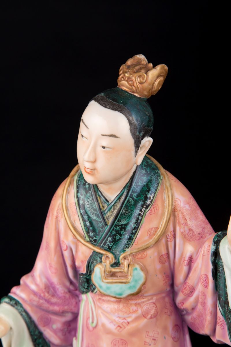 QUATTRO RARE FIGURE IN PORCELLANA