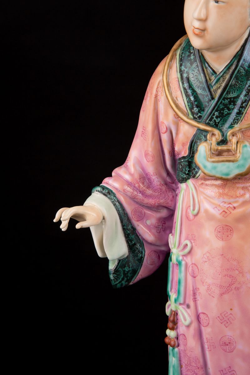 QUATTRO RARE FIGURE IN PORCELLANA