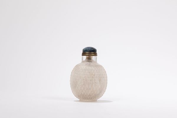 A CRYSTAL ROCK SNUFF BOTTLE