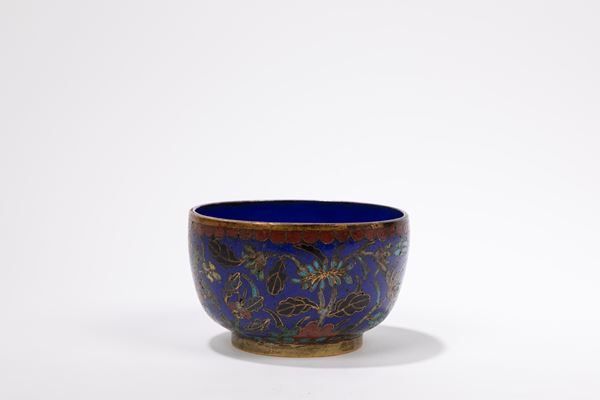 COPPA IN CLOISONNE  (Cina, XVII / XVIII secolo)  - Asta Fine Asian Art - Marco Polo Auctions - Asian Art Auctions Milano