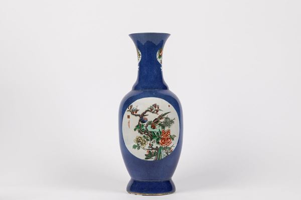 A POWDER-BLUE FAMILLE VERTE PORCELAIN VASE