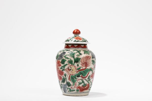 PICCOLO VASO IN PORCELLANA WUCAI