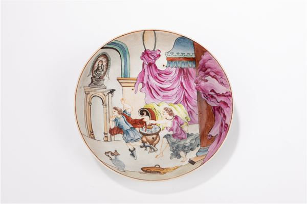 A RARE FAMILLE ROSE PORCELAIN DISH WITH EUROPEAN FIGURES